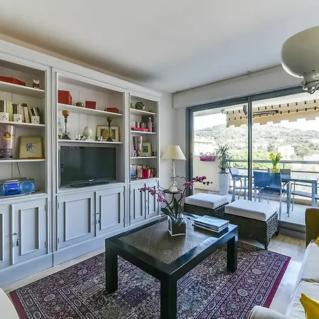 Les Elfes 2 Apartment